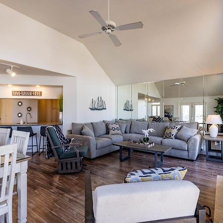 B 32-1 Spacious Villa Close To Pool Branson Esterno foto