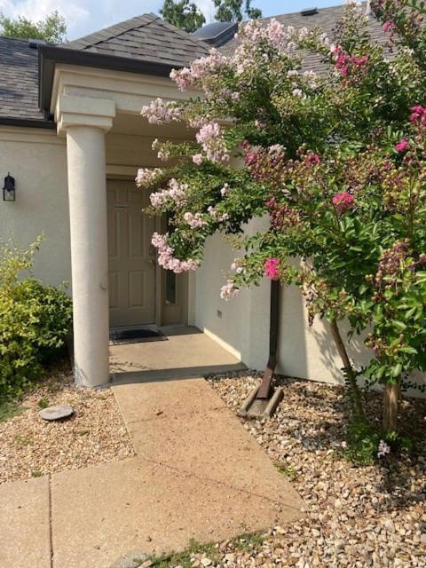 B 32-1 Spacious Villa Close To Pool Branson Esterno foto